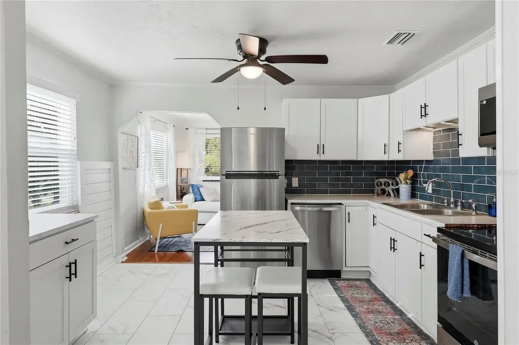 2850 15th Avenue N St Petersburg FL 33713