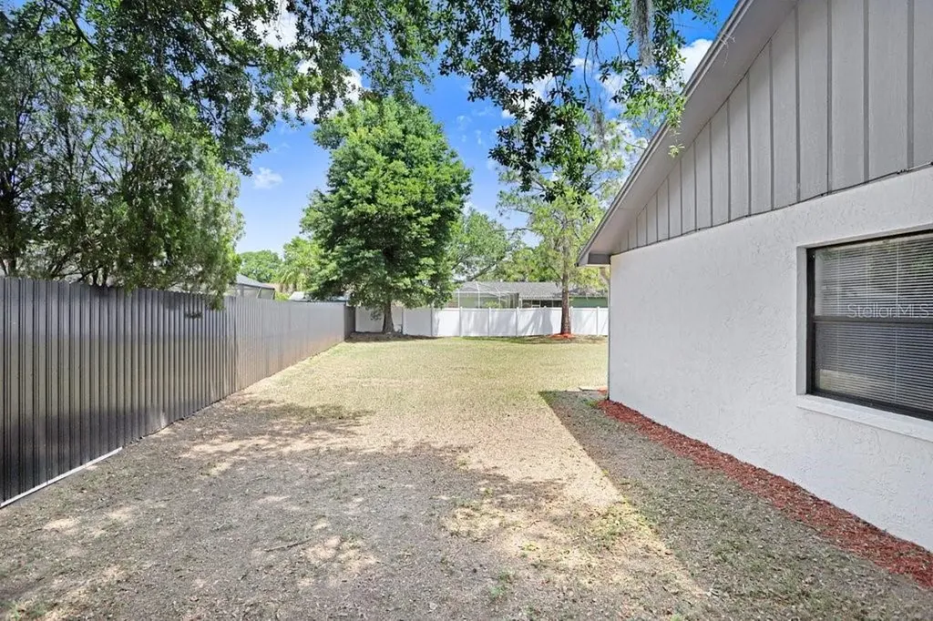 2404 Buckhorn Manor Drive Valrico FL 33594