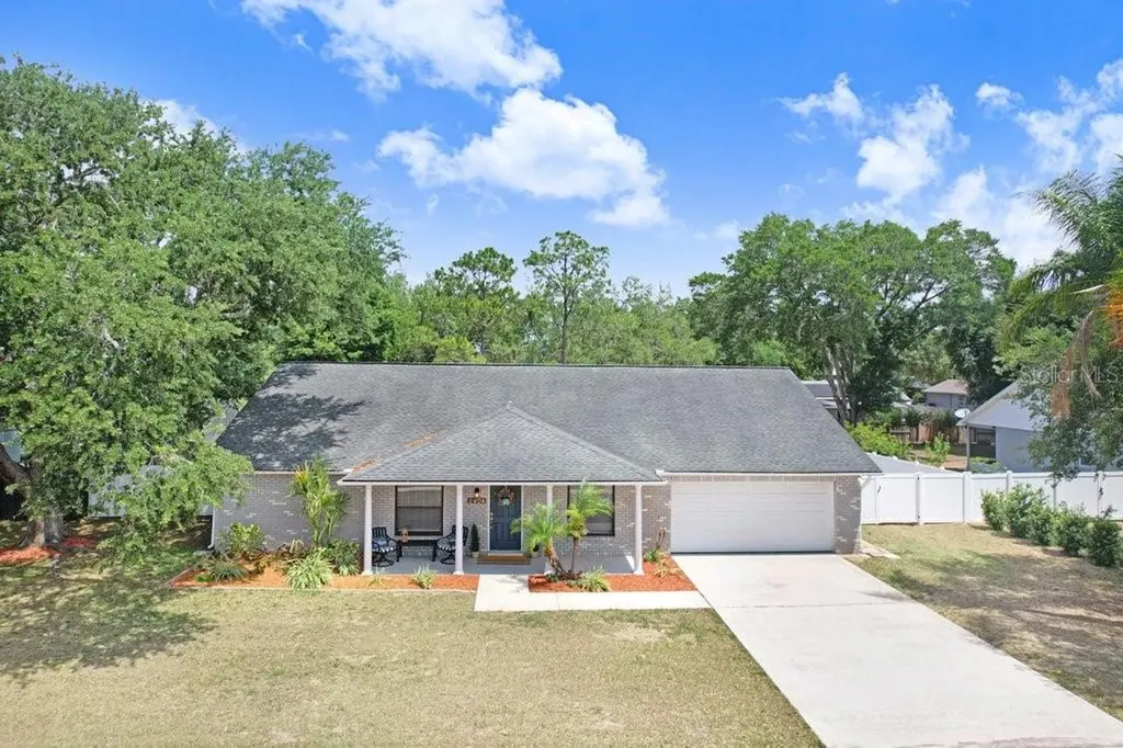 2404 Buckhorn Manor Drive Valrico FL 33594