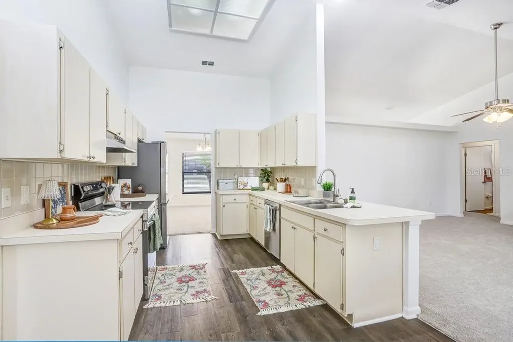 2404 Buckhorn Manor Drive Valrico FL 33594