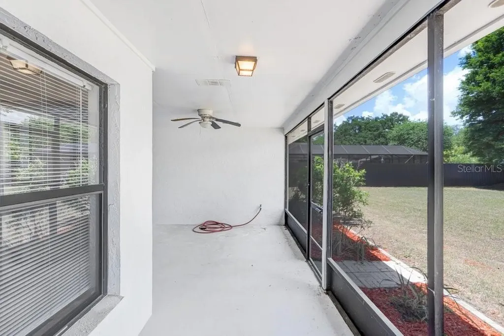 2404 Buckhorn Manor Drive Valrico FL 33594