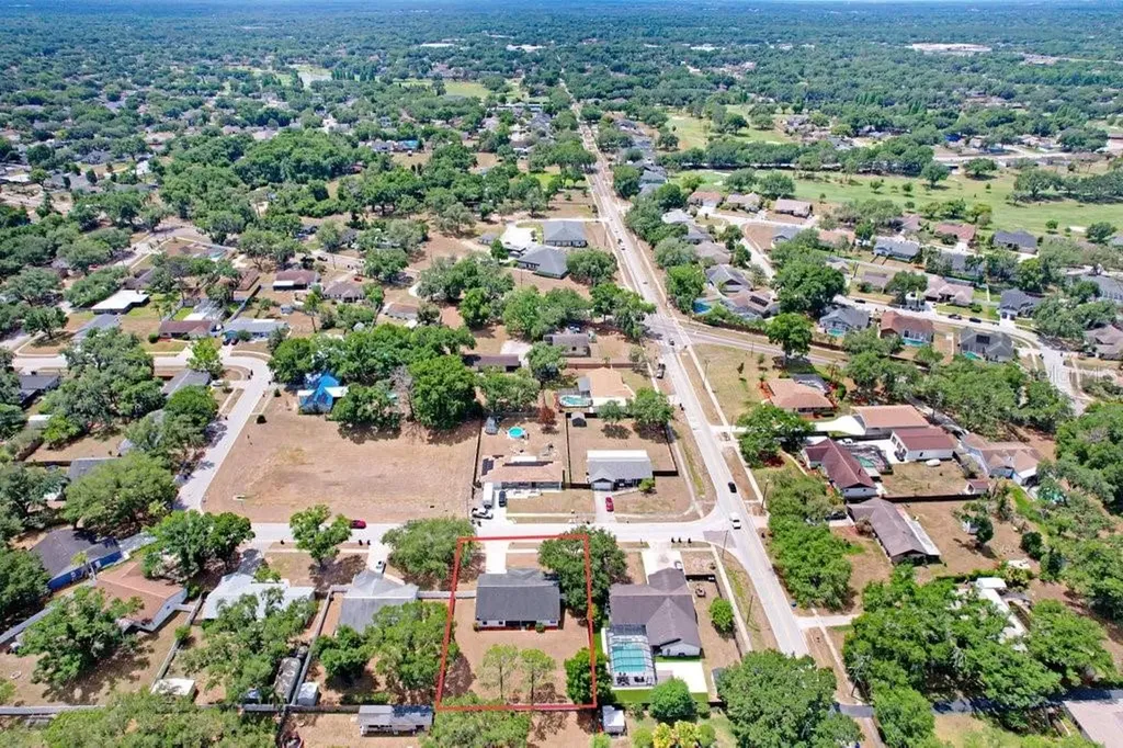 2404 Buckhorn Manor Drive Valrico FL 33594