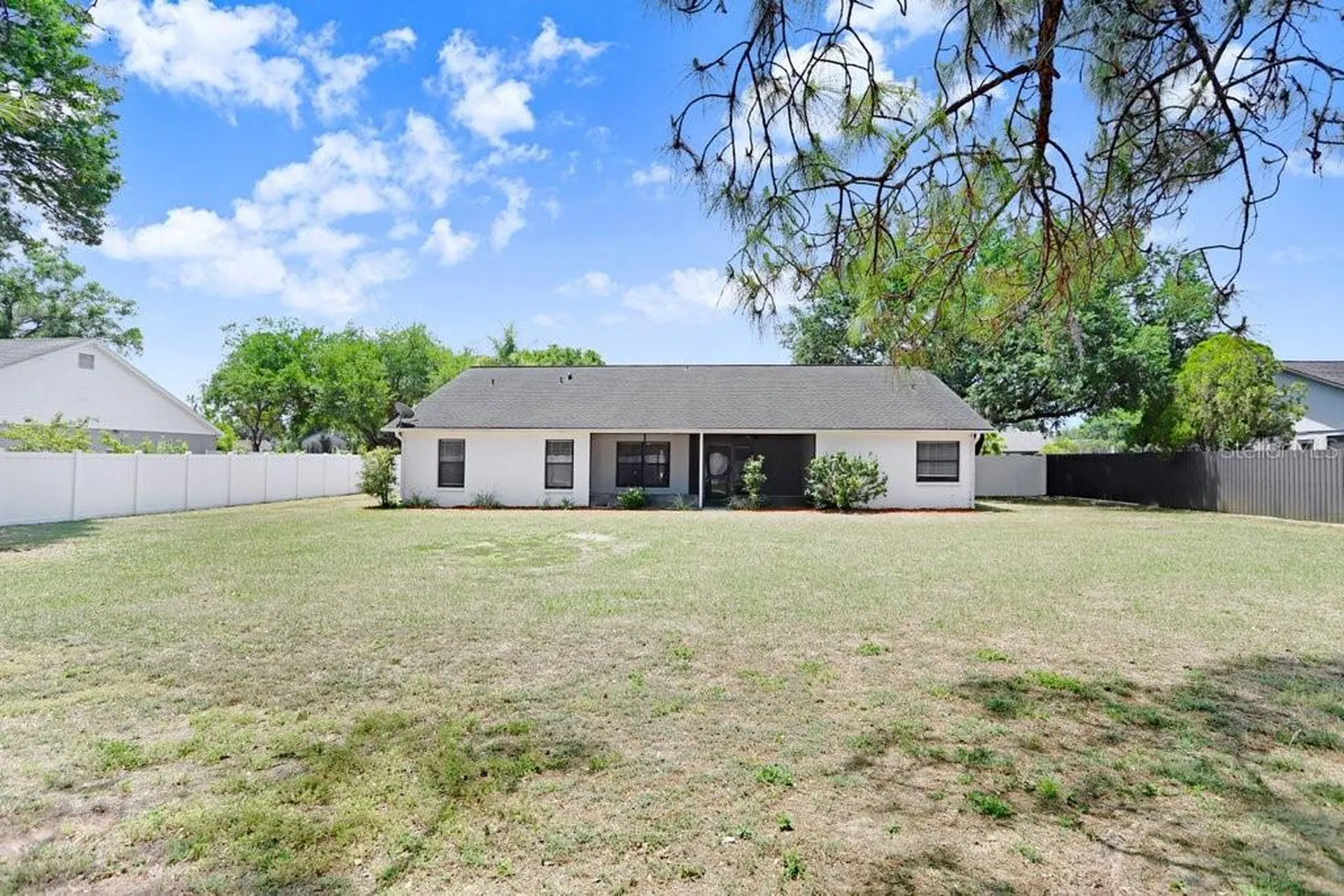 2404 Buckhorn Manor Drive Valrico FL 33594