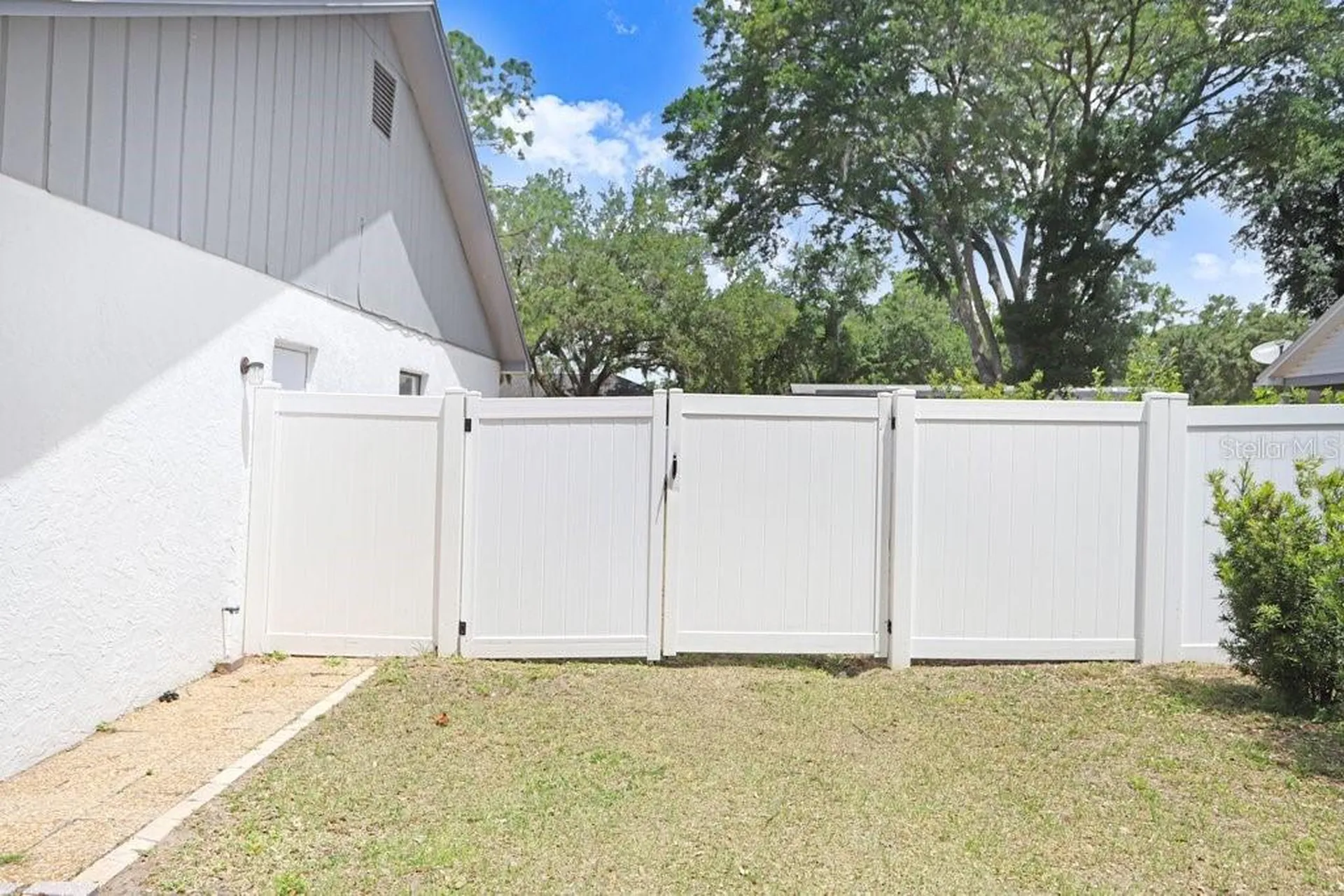 2404 Buckhorn Manor Drive Valrico FL 33594