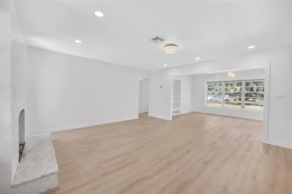 4725 N Tuttle Avenue Sarasota FL 34234
