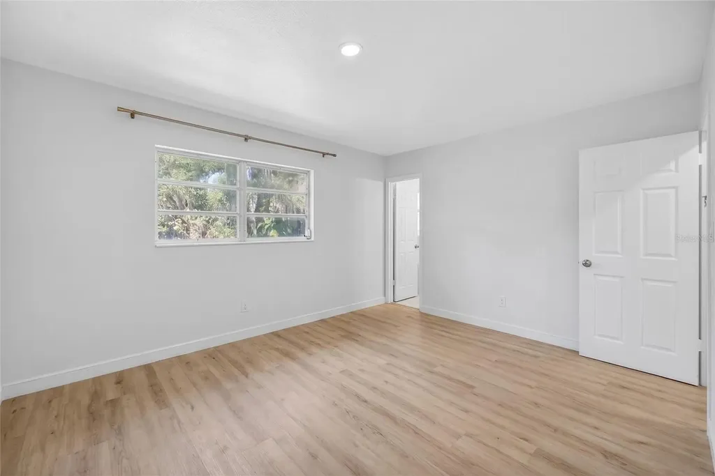4725 N Tuttle Avenue Sarasota FL 34234