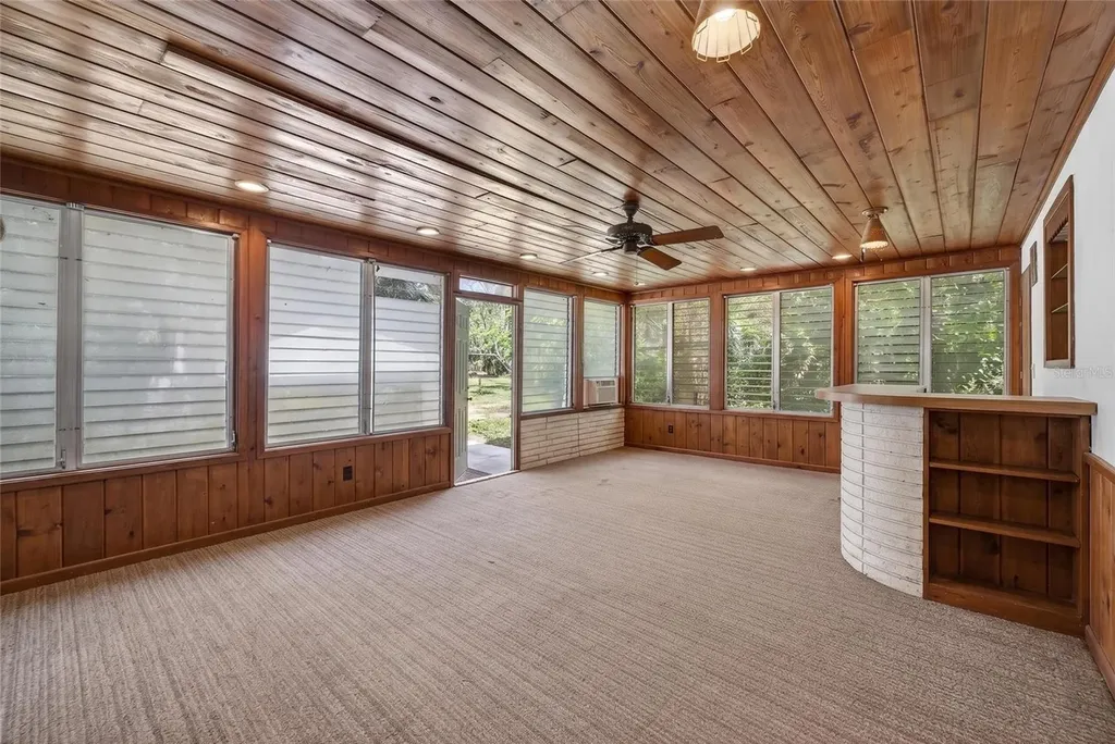 4725 N Tuttle Avenue Sarasota FL 34234