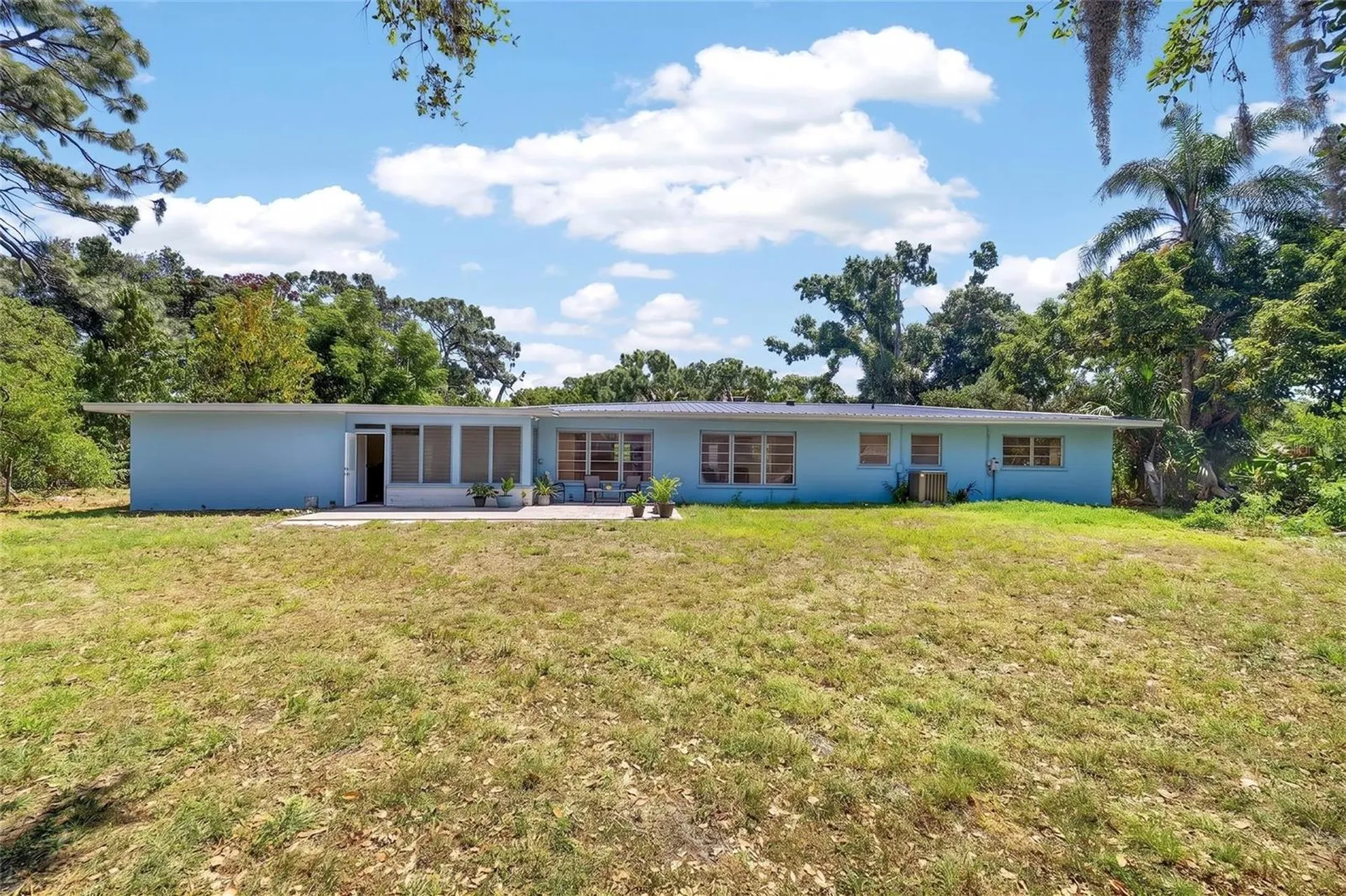 4725 N Tuttle Avenue Sarasota FL 34234