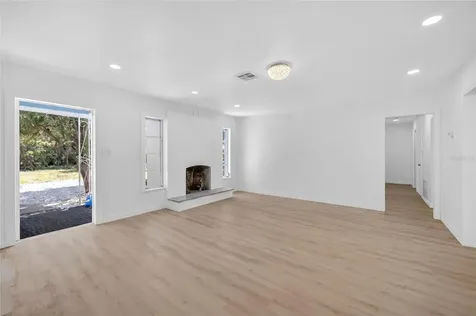 4725 N Tuttle Avenue Sarasota FL 34234