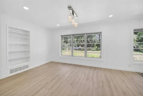 4725 N Tuttle Avenue Sarasota FL 34234