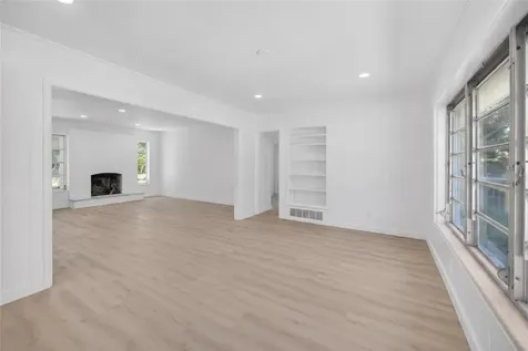 4725 N Tuttle Avenue Sarasota FL 34234