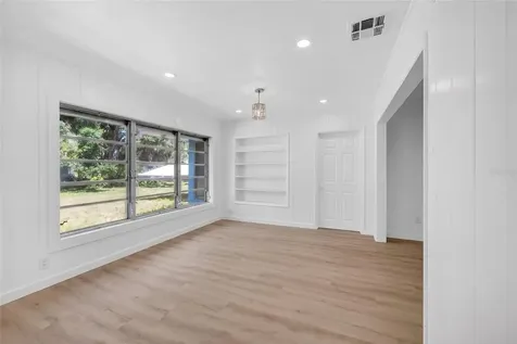4725 N Tuttle Avenue Sarasota FL 34234