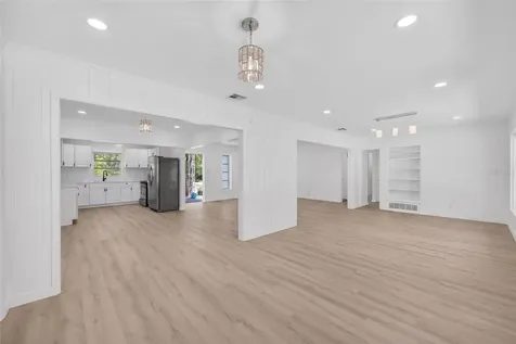 4725 N Tuttle Avenue Sarasota FL 34234