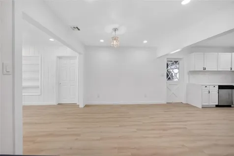 4725 N Tuttle Avenue Sarasota FL 34234