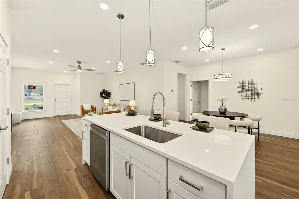 3151 69th Avenue N St Petersburg FL 33702