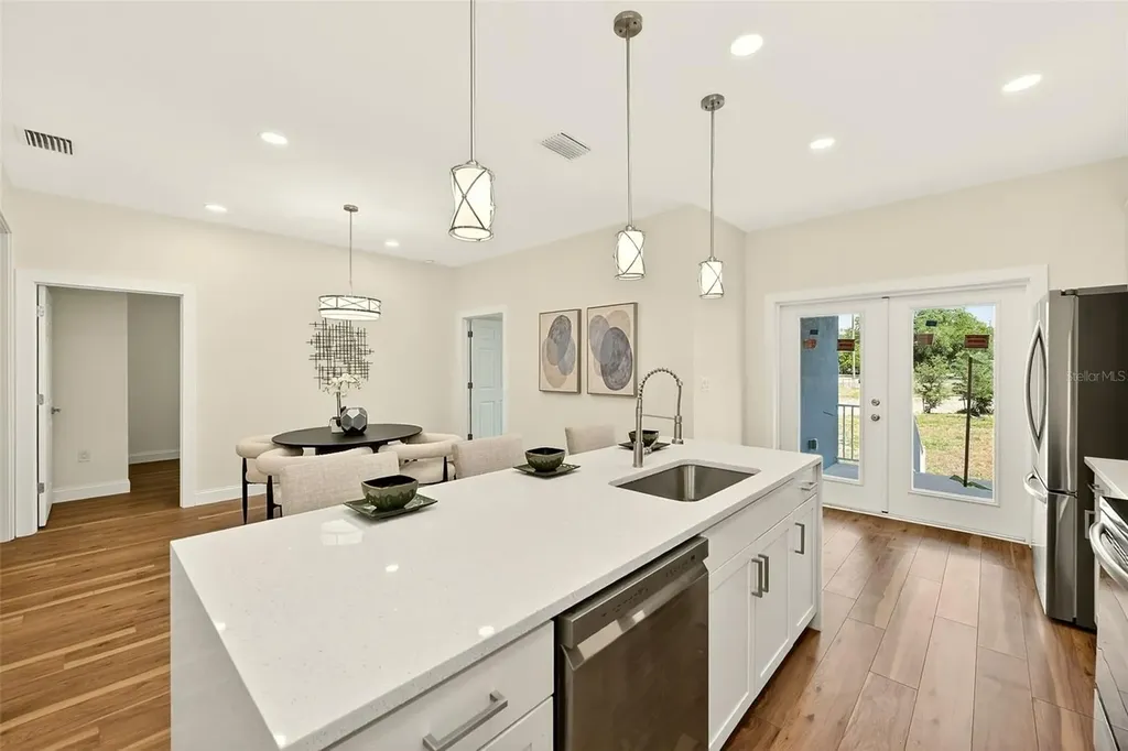 3151 69th Avenue N St Petersburg FL 33702
