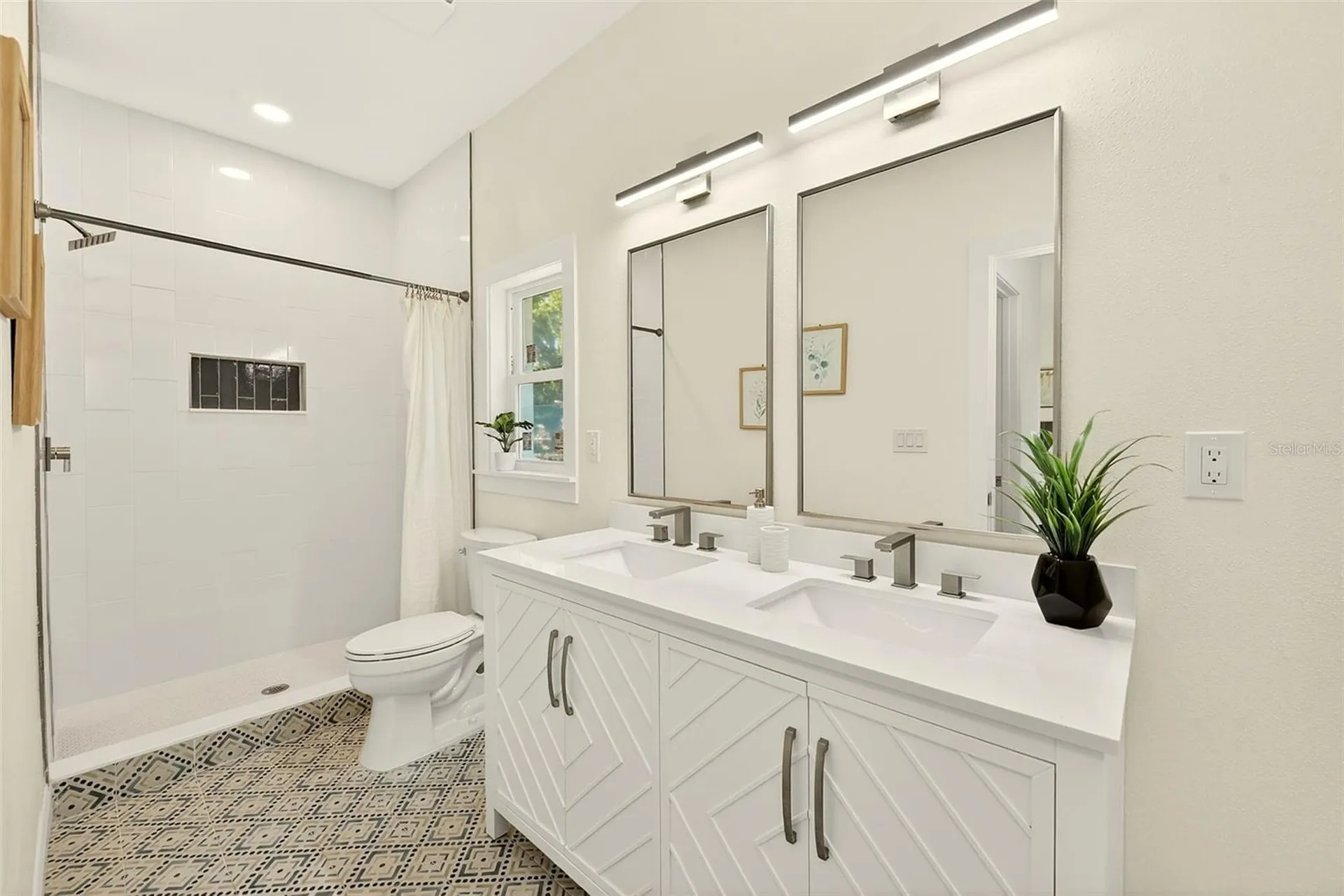 3151 69th Avenue N St Petersburg FL 33702