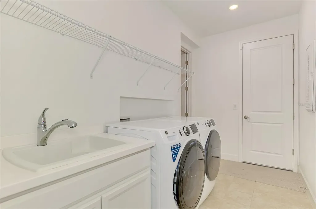 10192 Milky Way Circle Sarasota FL 34241