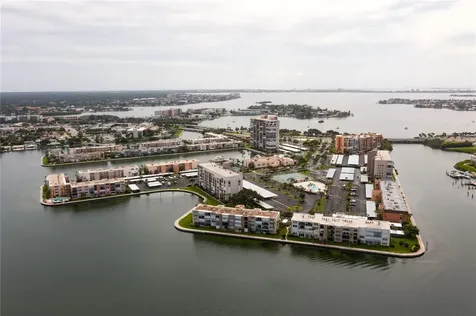 7910 Sun Island Drive S South Pasadena FL 33707