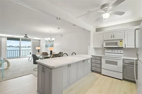7910 Sun Island Drive S South Pasadena FL 33707