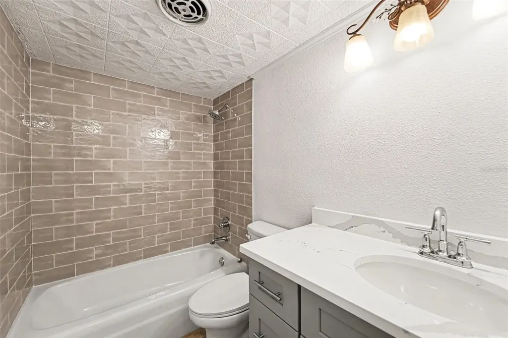 546 Plaza Seville Court Treasure Island FL 33706