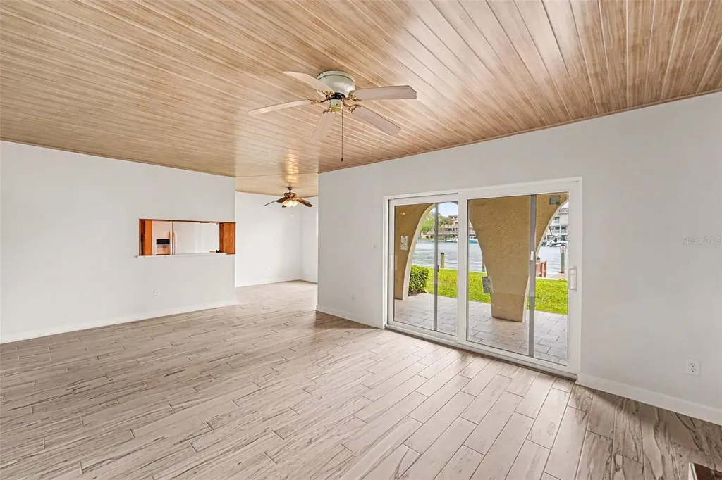 546 Plaza Seville Court Treasure Island FL 33706