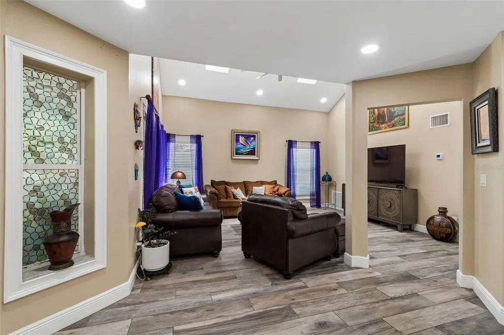 9803 Long Meadow Drive Tampa FL 33615