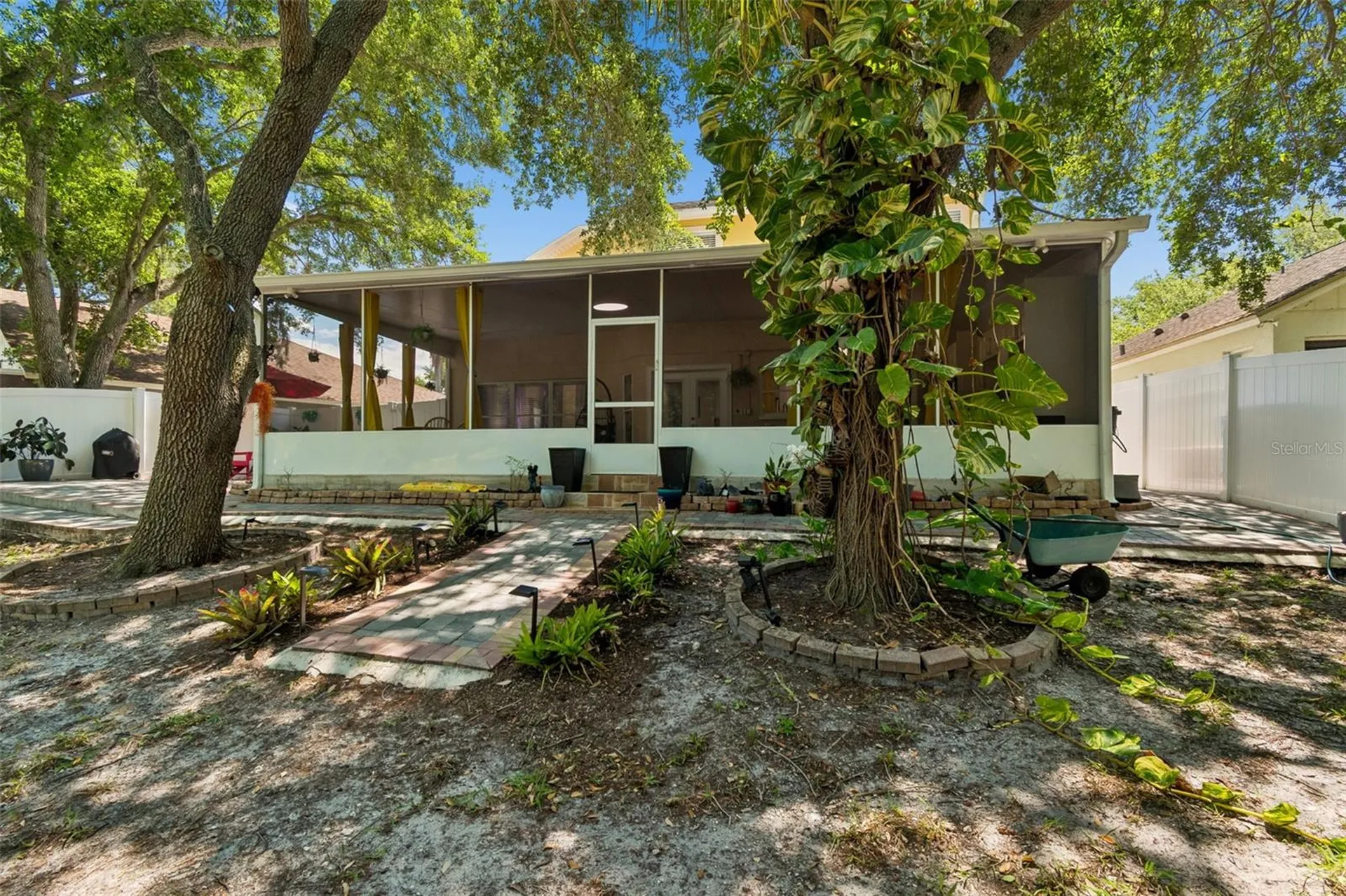 9803 Long Meadow Drive Tampa FL 33615