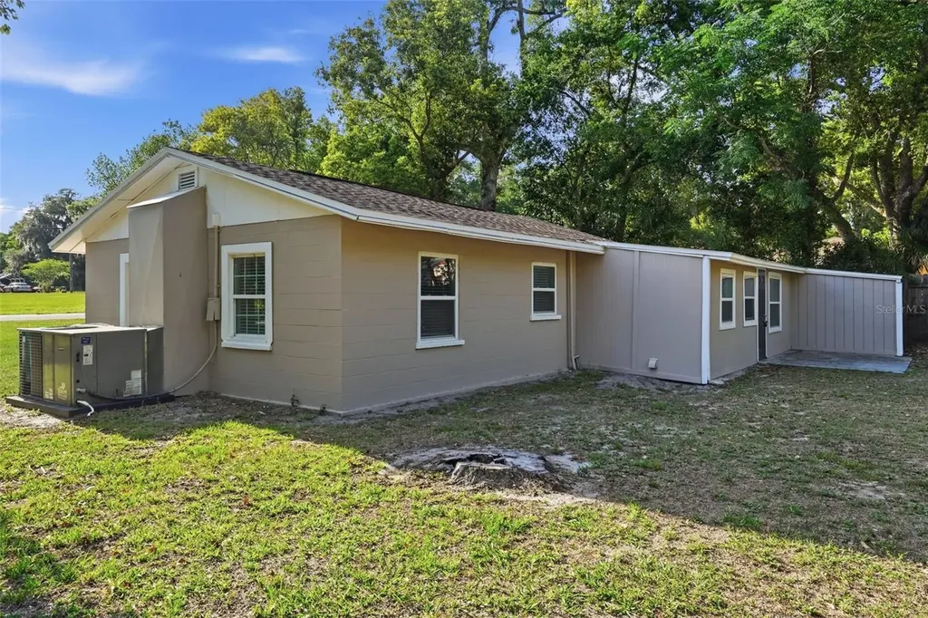 303 Josephine Avenue Fruitland Park FL 34731