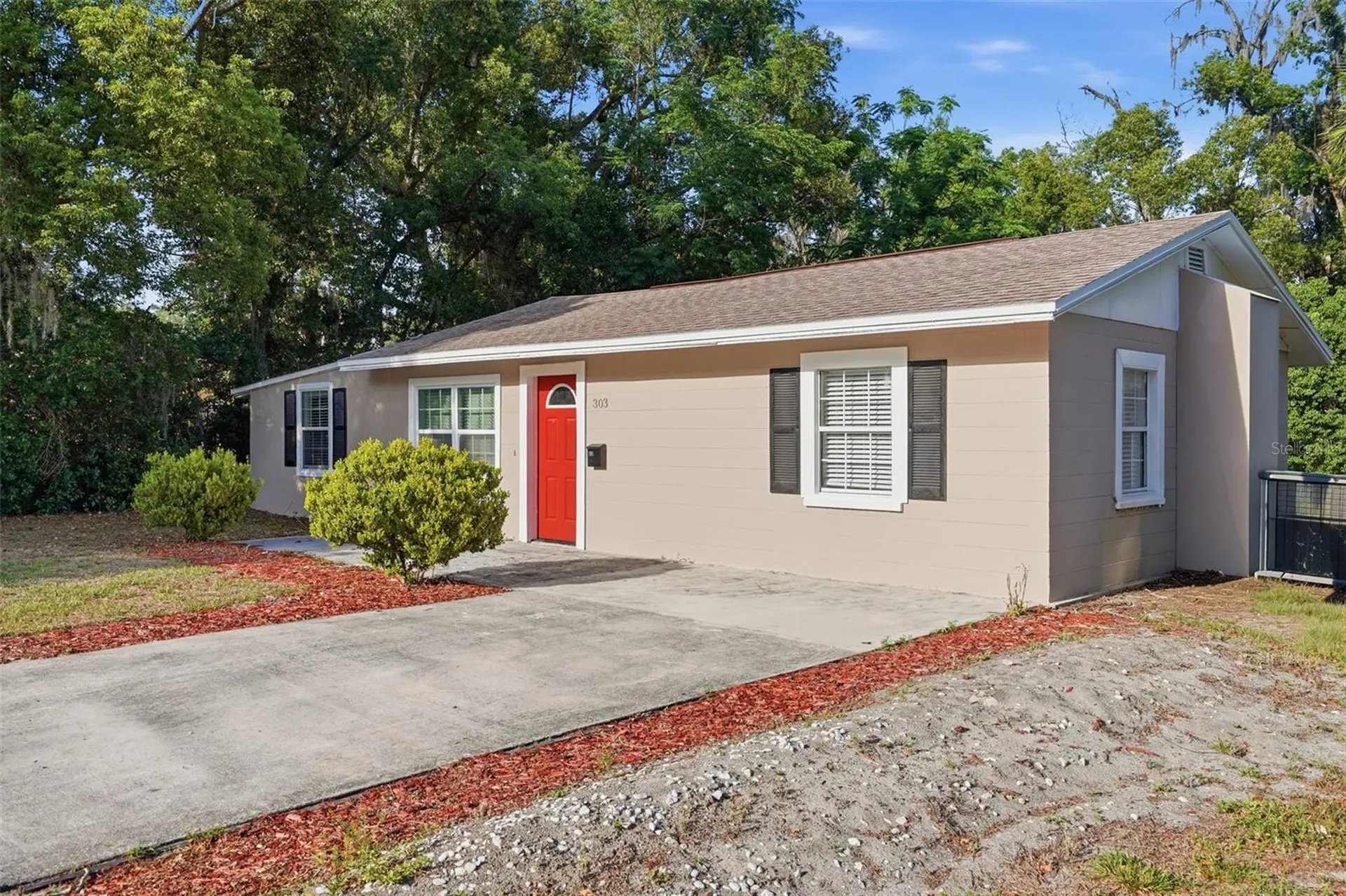 303 Josephine Avenue Fruitland Park FL 34731