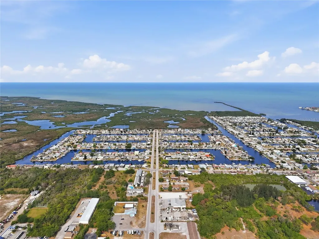 12821 4th Isle Hudson FL 34667