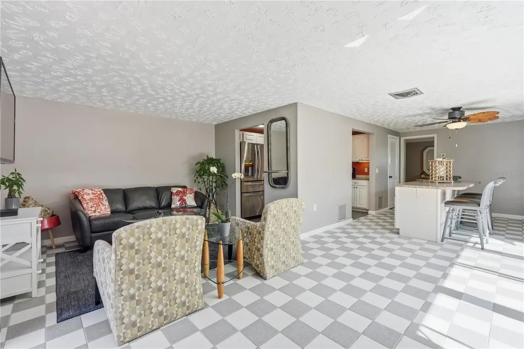 12821 4th Isle Hudson FL 34667
