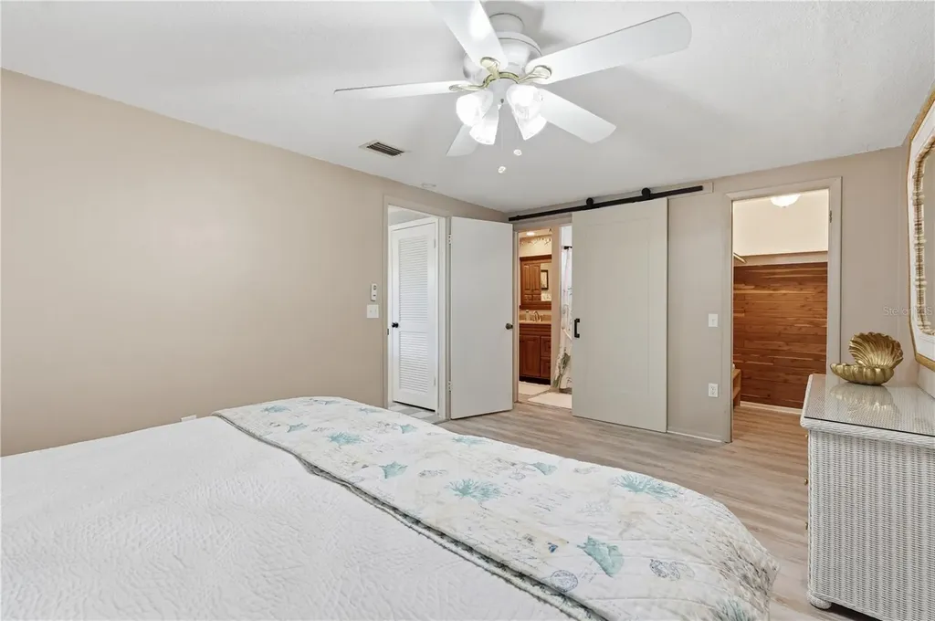 12821 4th Isle Hudson FL 34667