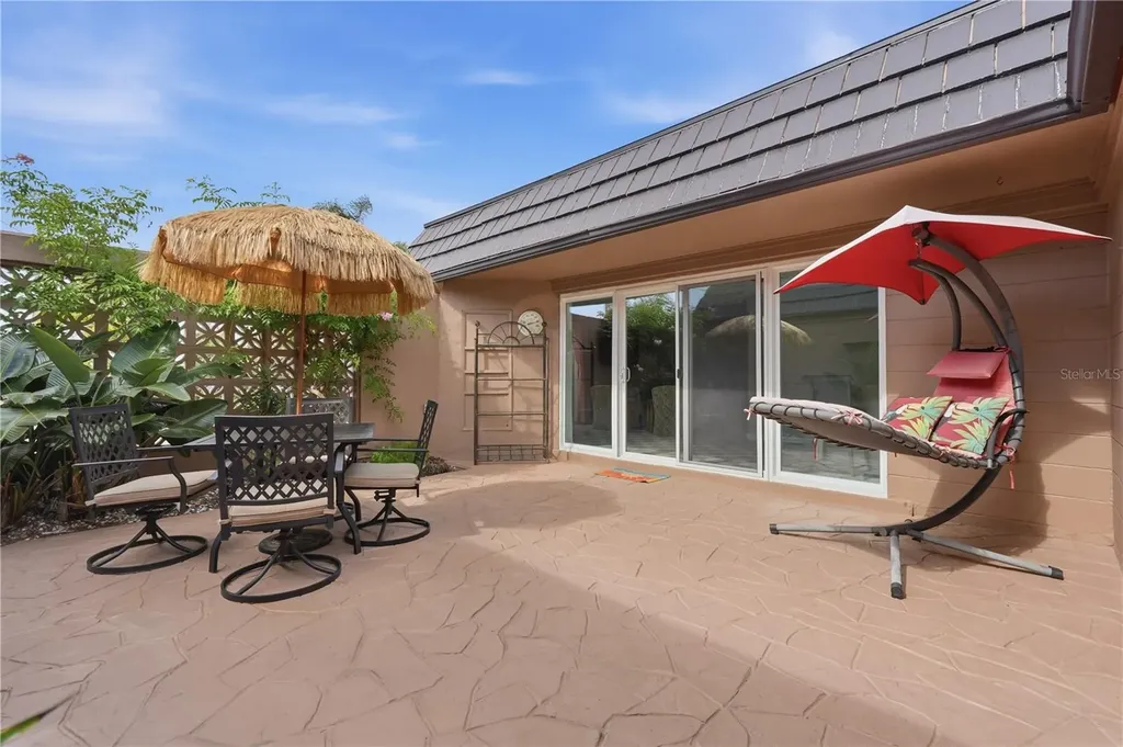 12821 4th Isle Hudson FL 34667