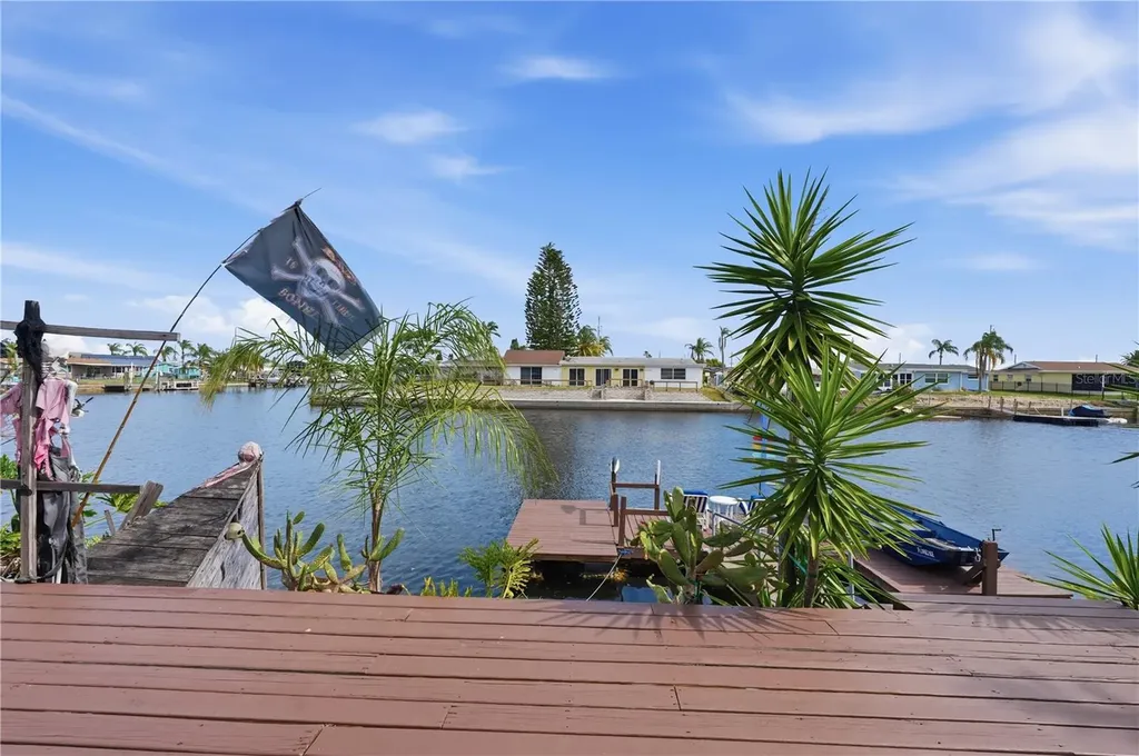 12821 4th Isle Hudson FL 34667