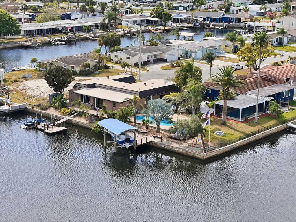 12821 4th Isle Hudson FL 34667