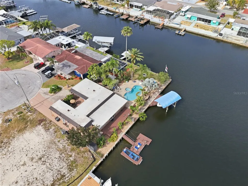 12821 4th Isle Hudson FL 34667