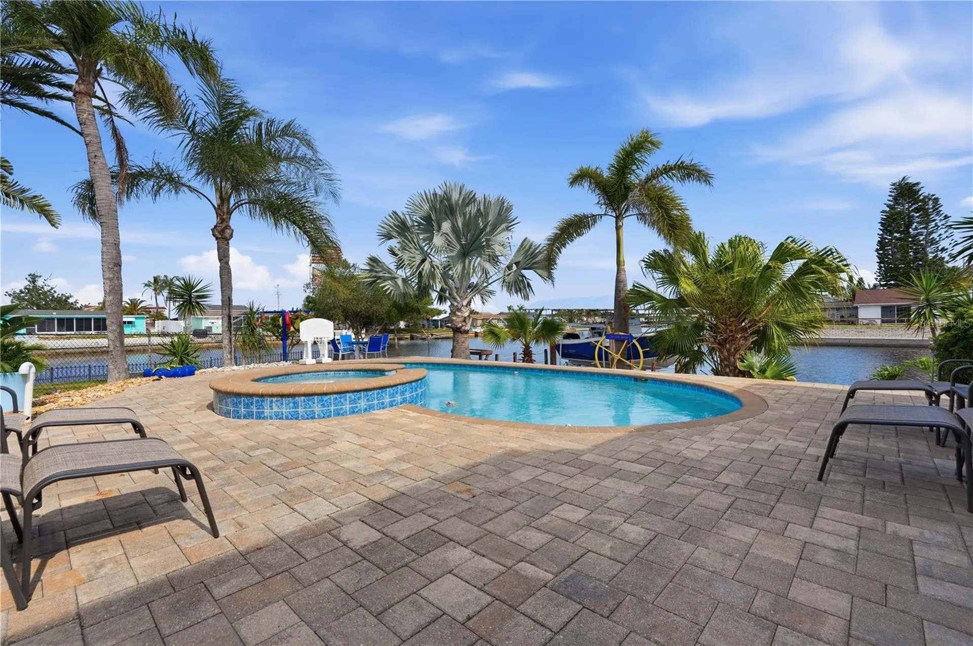 12821 4th Isle Hudson FL 34667