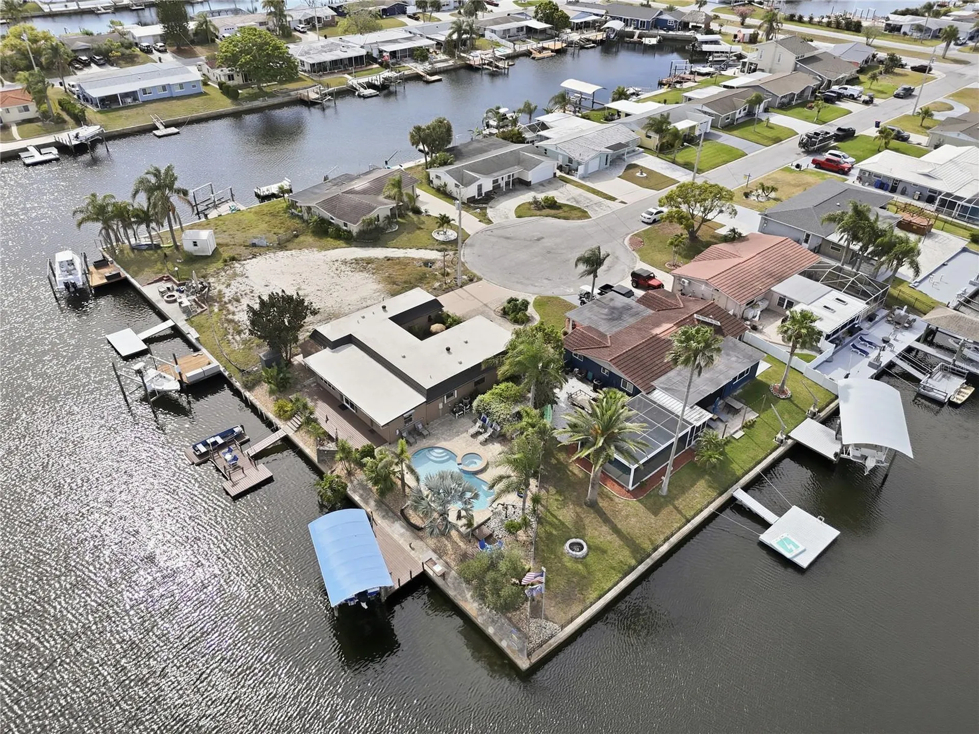 12821 4th Isle Hudson FL 34667