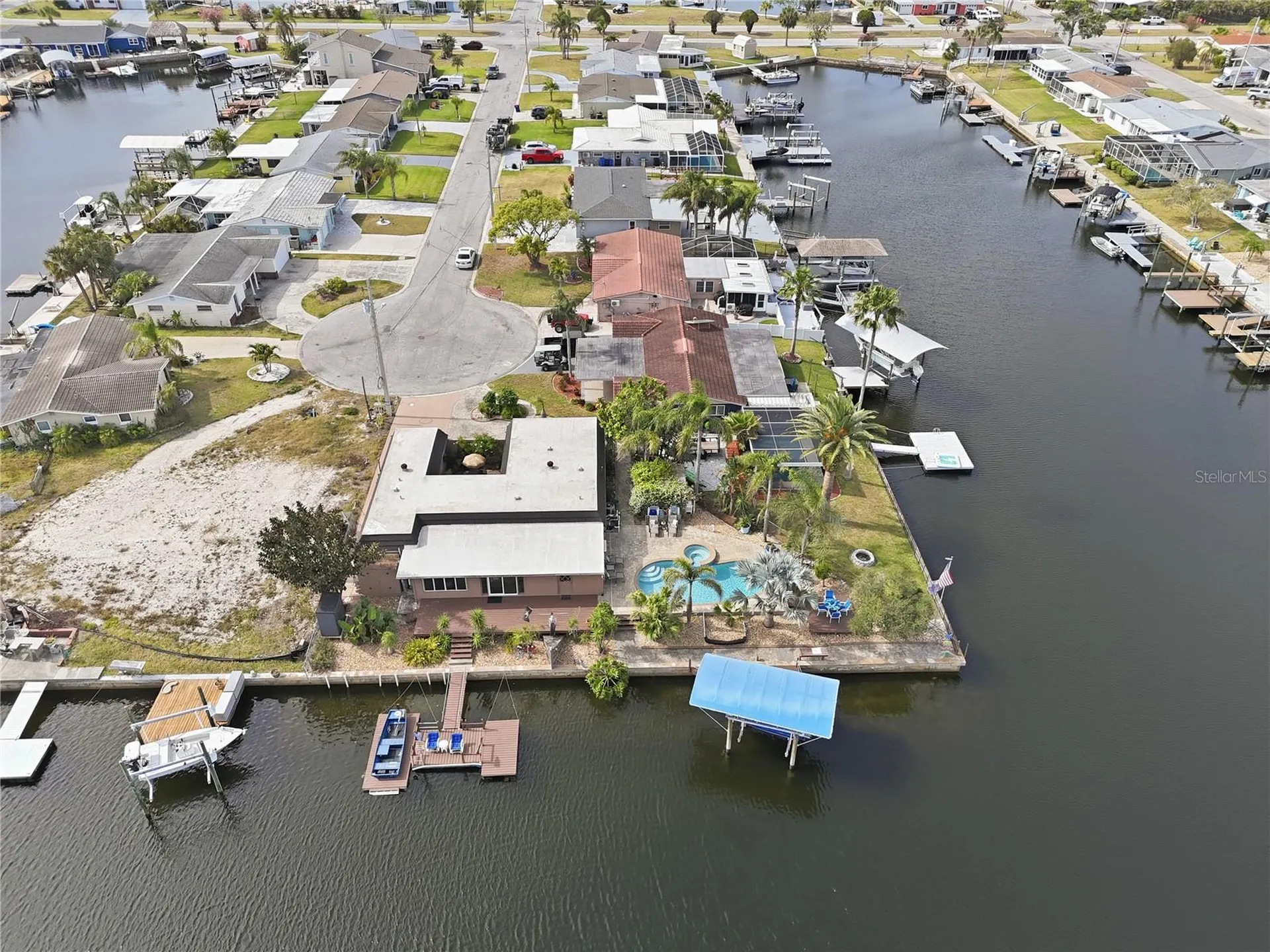12821 4th Isle Hudson FL 34667