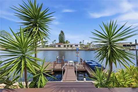 12821 4th Isle Hudson FL 34667