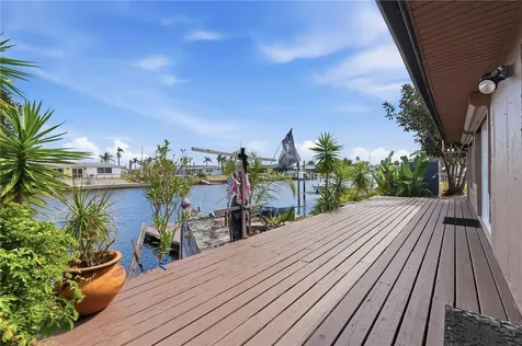12821 4th Isle Hudson FL 34667