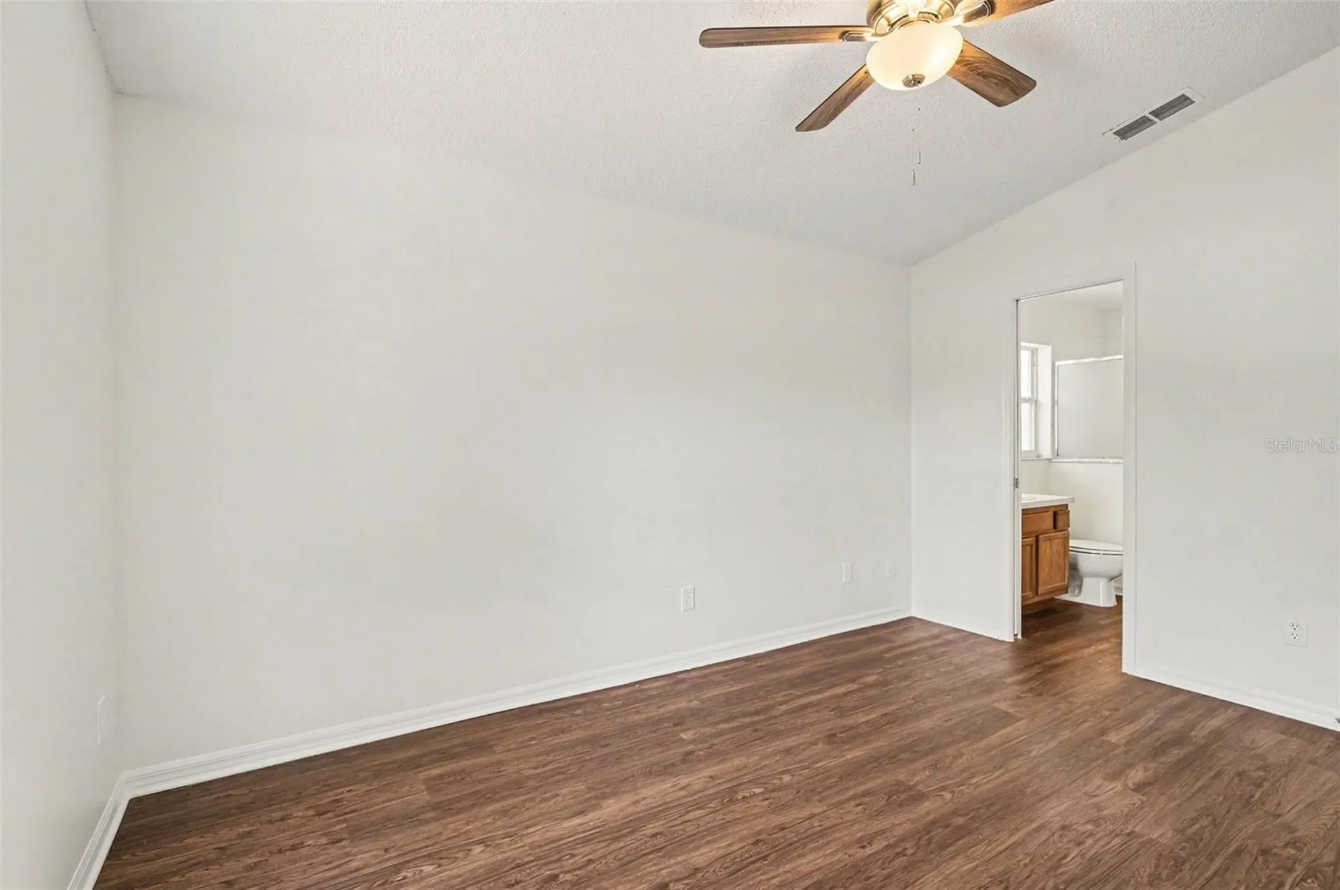 700 Kenmoore Court Eustis FL 32726