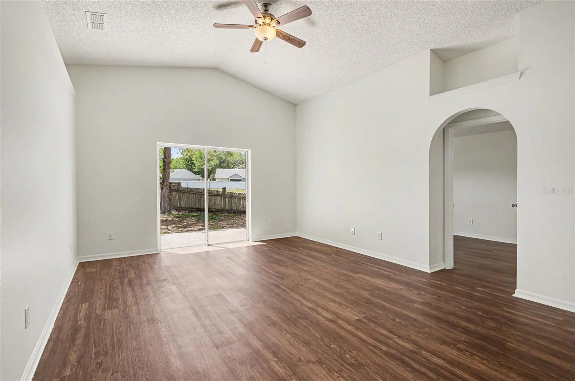 700 Kenmoore Court Eustis FL 32726