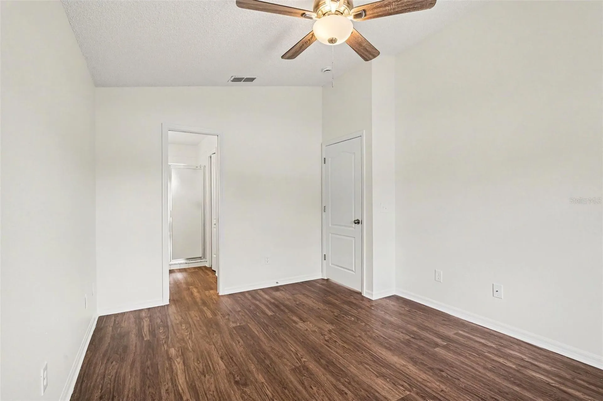 700 Kenmoore Court Eustis FL 32726