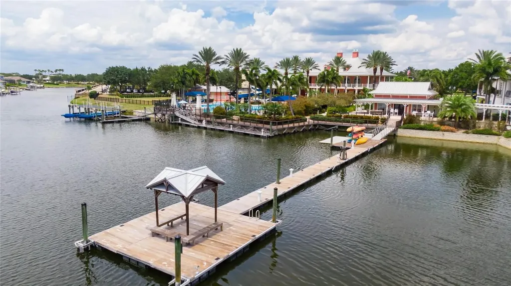 1019 Signet Drive Apollo Beach FL 33572