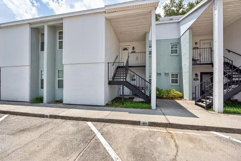 3803 N Oak Drive Tampa FL 33611