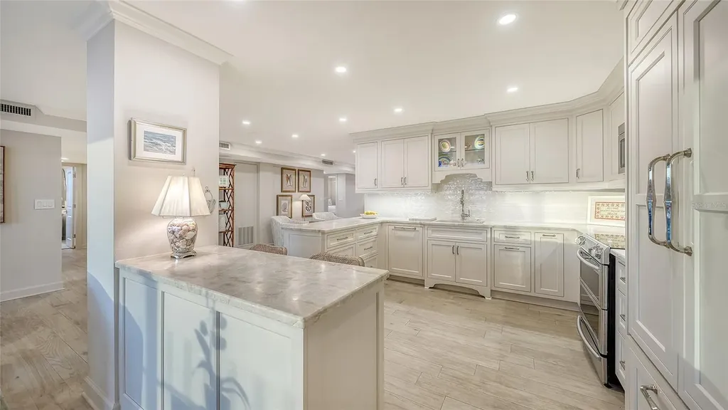 101 Benjamin Franklin Drive Sarasota FL 34236