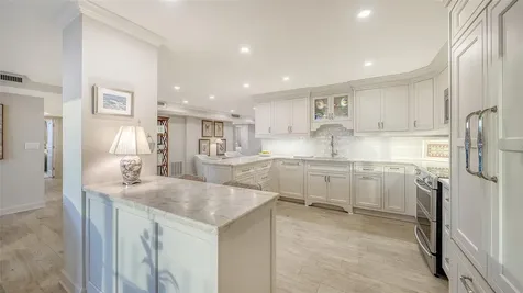 101 Benjamin Franklin Drive Sarasota FL 34236