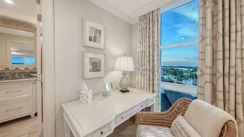 101 Benjamin Franklin Drive Sarasota FL 34236
